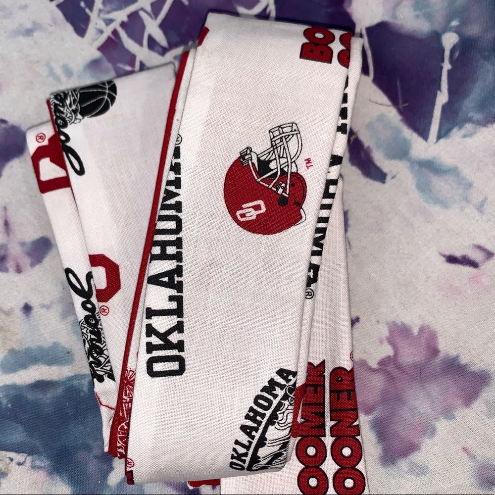 🇺🇸‎ NWT Oklahoma Sooners White & Crimson Strap